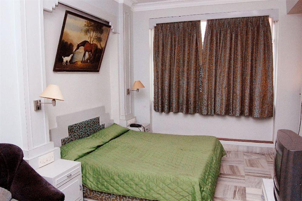 Hotel Rushabh Home Calcutta Extérieur photo